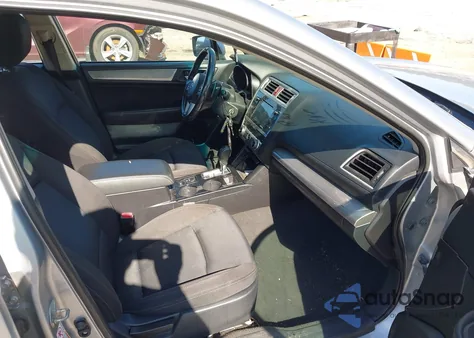 2017 Subaru Legacy 2.5I Premium из США, поврежденный, VIN 4S3BNAC63H3059845